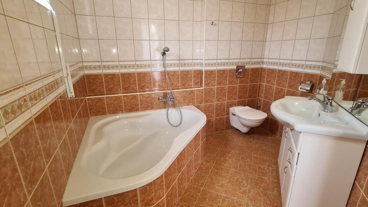 Aqua Therm Hotel 잘라카로쉬 외부 사진