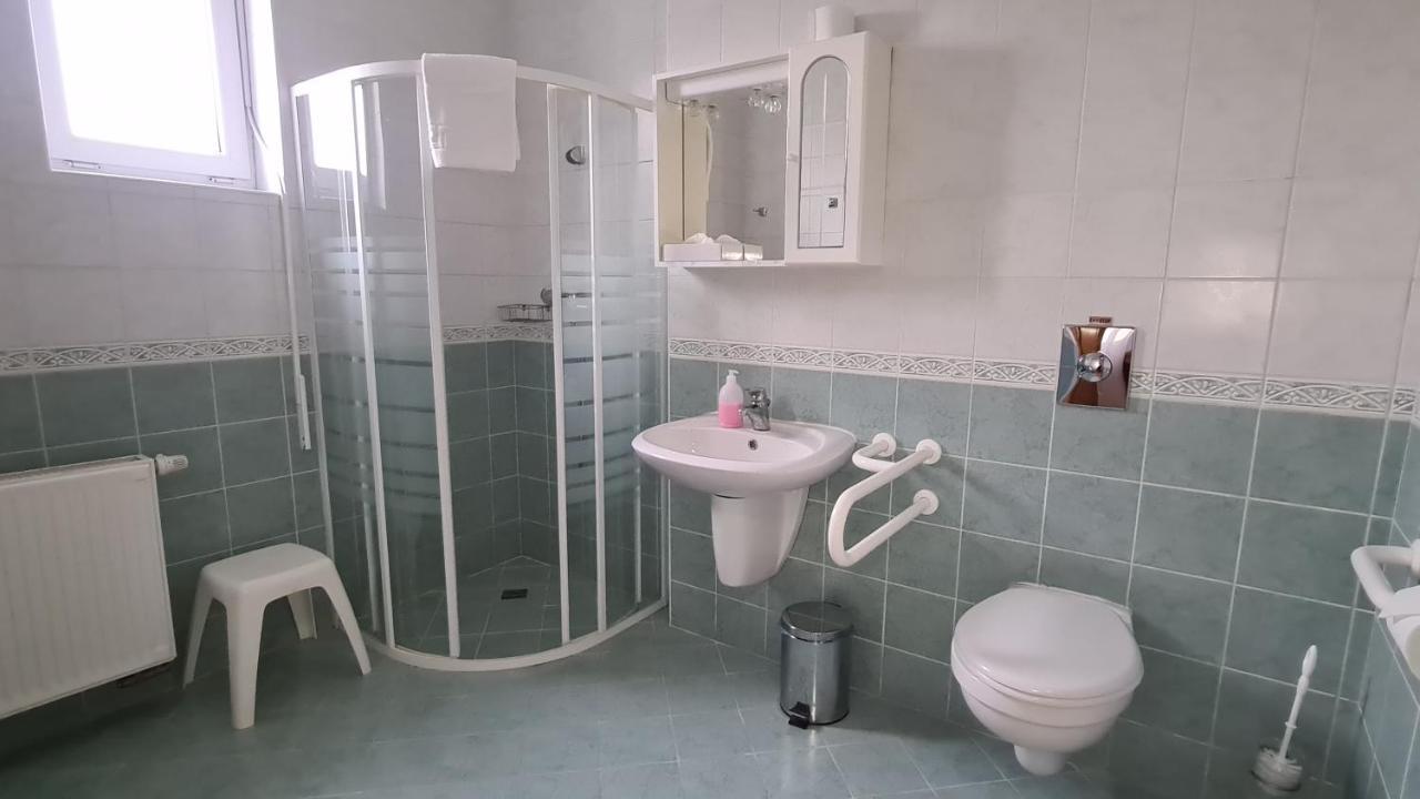 Aqua Therm Hotel 잘라카로쉬 외부 사진
