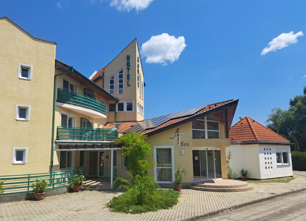 Aqua Therm Hotel 잘라카로쉬 외부 사진